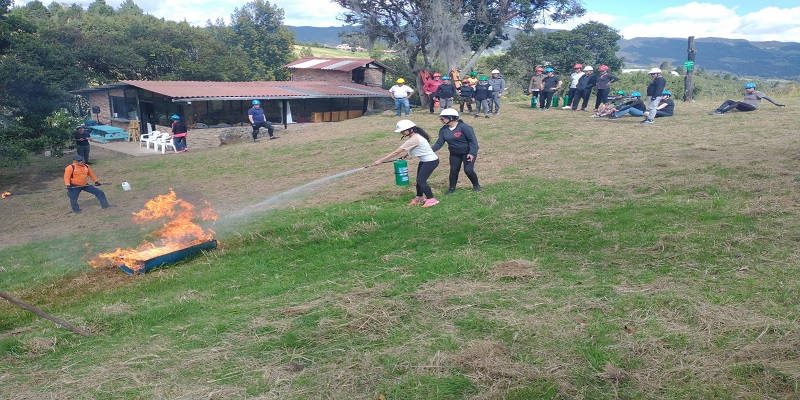 Permanente capacitación recibe la Brigada de Emergencias de la Gobernación de Cundinamarca

