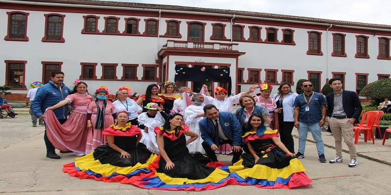 Centro de Bienestar del Anciano San Pedro conmemoró Día Mundial de Las Artes
