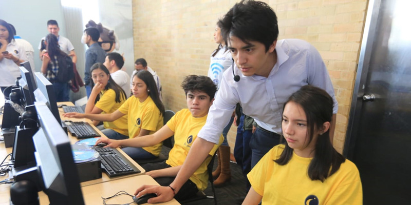 Nuevas tecnologías al alcance de los jóvenes cundinamarqueses 


