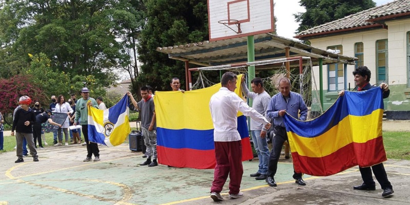 Usuarios del Centro Masculino Especial La Colonia demostraron sus dotes artísticas