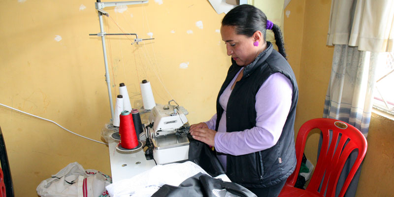 Capacitación en asociatividad y emprendimiento



















































