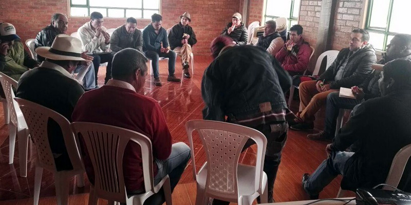 Productores aprenden a comercializar sus productos sin intermediarios











































