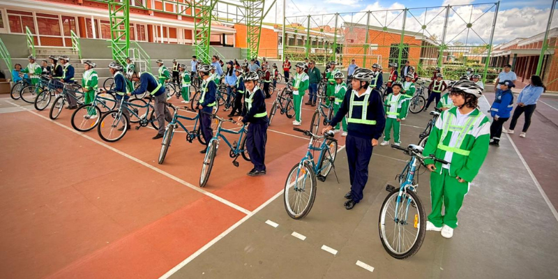 Cundinamarca entrega más de 2.200 bicicletas en 27 municipios con el programa CundiEscarabajos al Cole