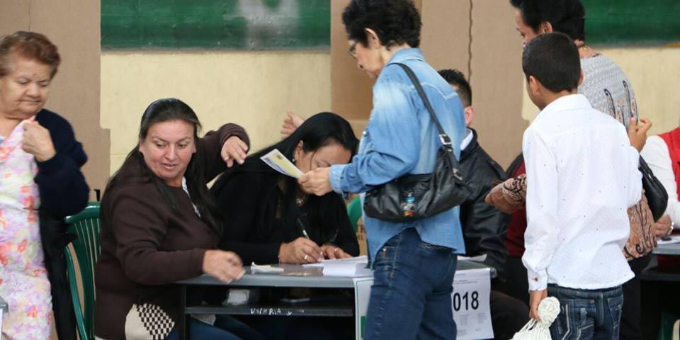 Cundinamarca inicia en paz la votación del plebiscito



