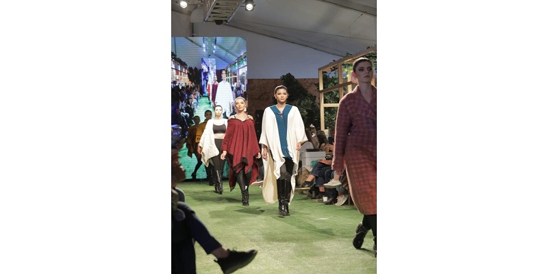 Artesanos de Cundinamarca, presentan artículos de moda de talla mundial