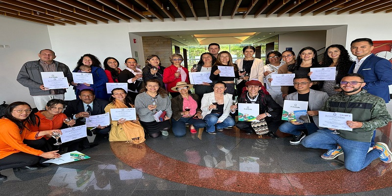 Sesenta y nueve cundinamarqueses certificados por la Universidad Externado de Colombia