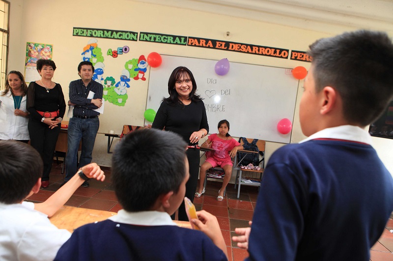 SALUDO DE AÑO NUEVO A RECTORES, COORDINADORES, DOCENTES, DIRECTORES DE NÚCLEO Y SUPERVISORES.
