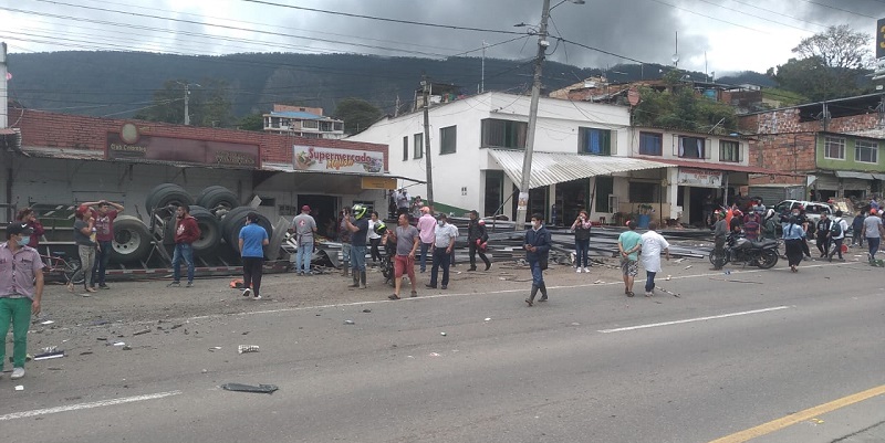 Gobernación hace balance del siniestro ocurrido en la vía Bogotá–Girardot


