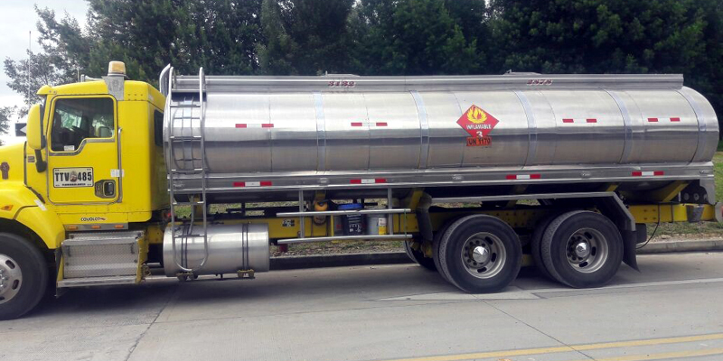 Operativo evitó comercialización de 300.000 unidades de licor adulterado





































