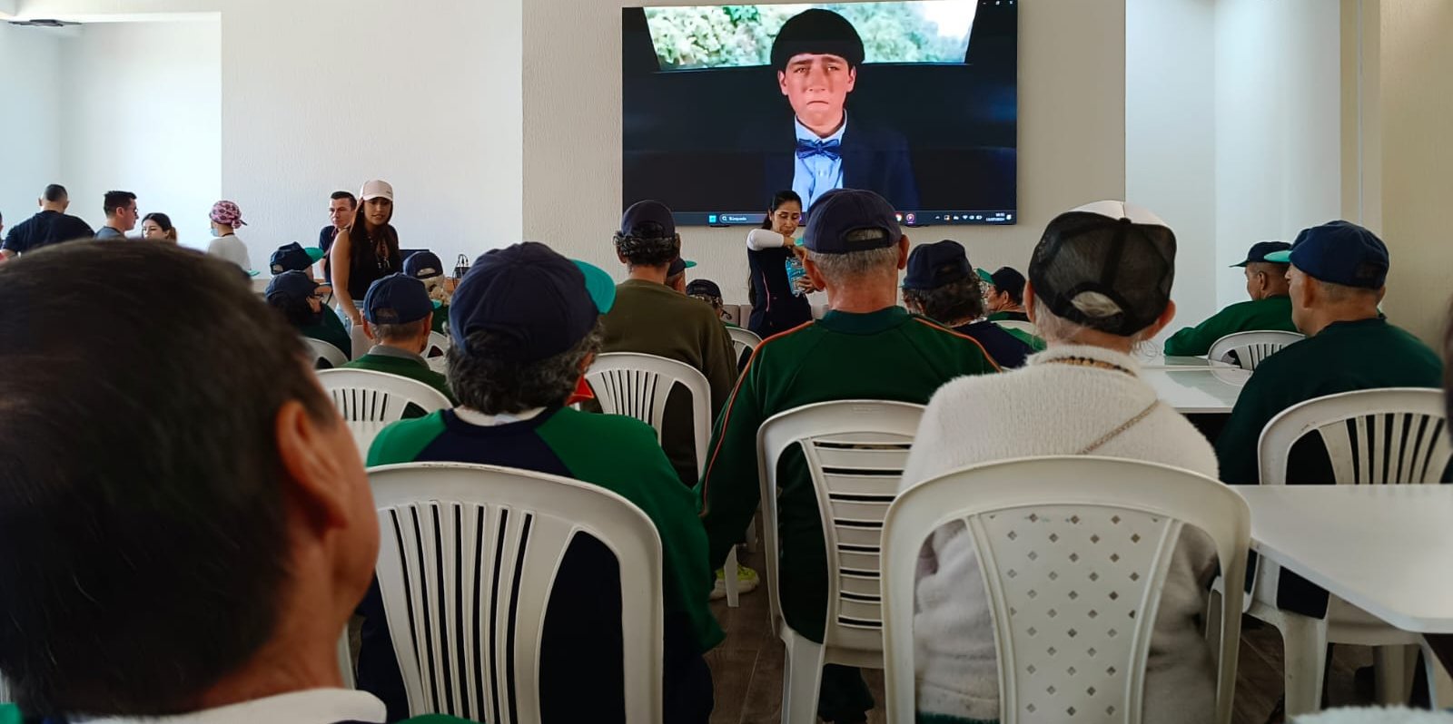 Usuarios del Centro de Bienestar del Anciano de Arbeláez disfrutaron de una jornada de integración