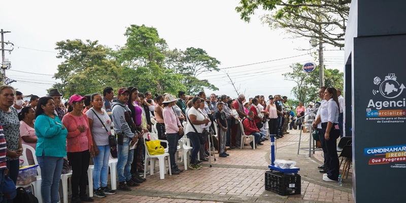 Agencia de Comercialización de Cundinamarca beneficia a productores en Quipile y Guayabal de Síquima