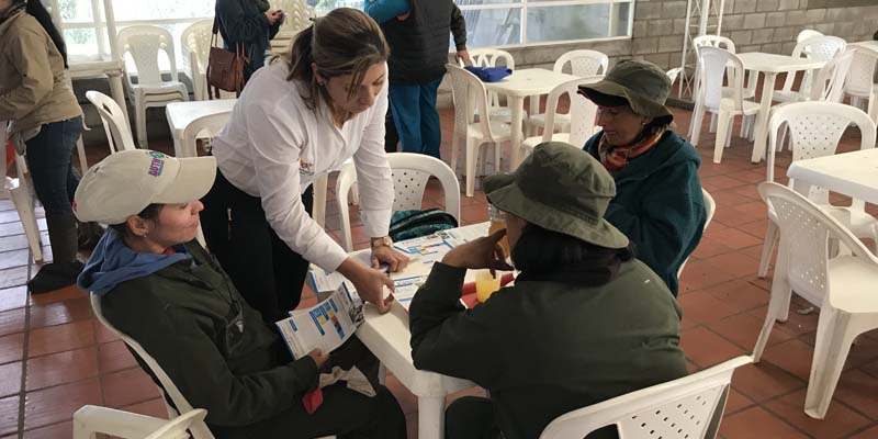 Trabajadores de las floras de El Rosal reciben información sobre el fondo Fescún



















