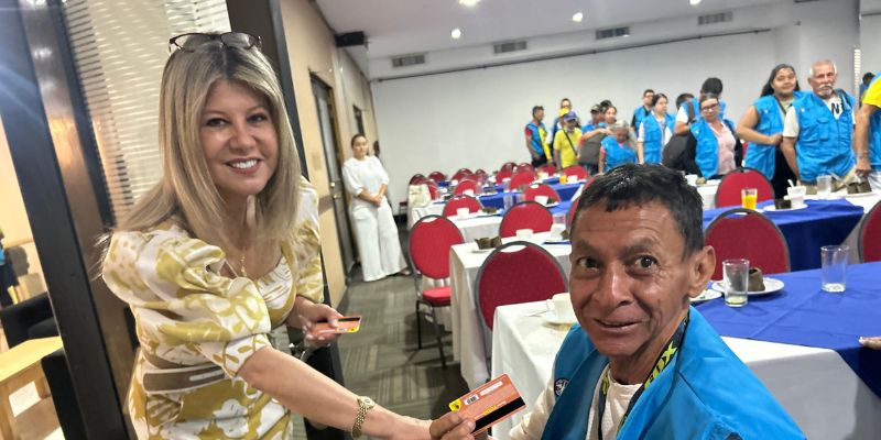 Lotería de Cundinamarca premió a los mejores vendedores en Bucaramanga  