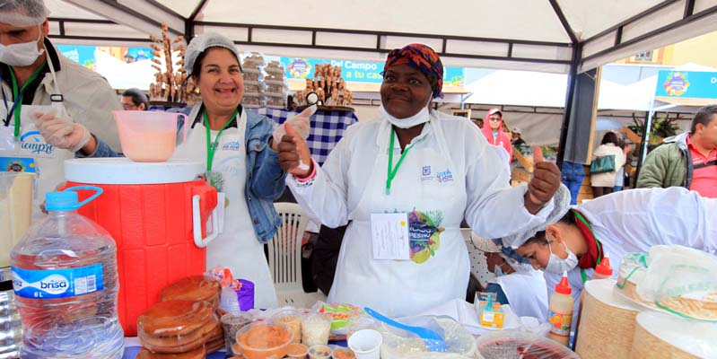 Con pie derecho arrancaron mercados campesinos en Bogotá