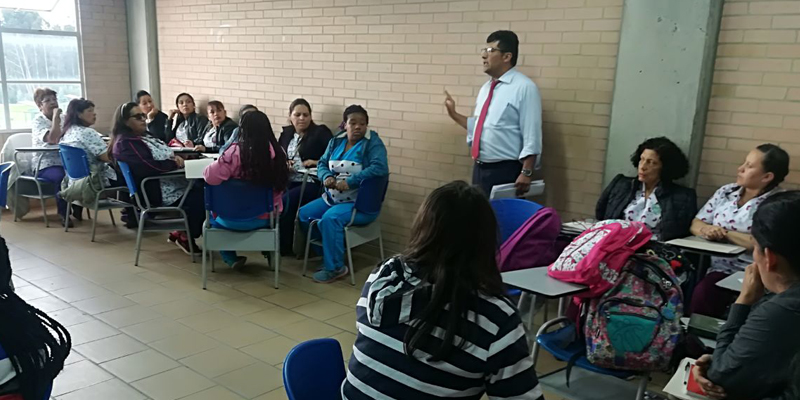 Madres comunitarias de Soacha recibirán recursos para promover CTeI entre sus niños 












































