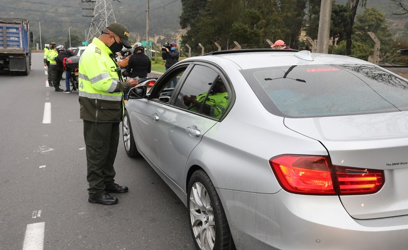 53 comparendos y 47 vehículos inmovilizados, balance del toque de queda en Cundinamarca