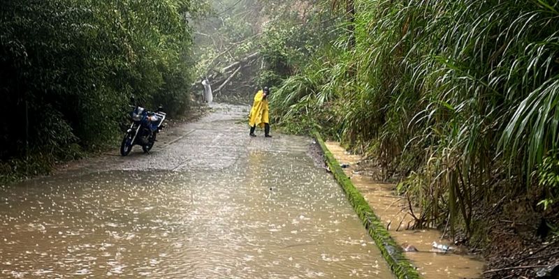 Intensas lluvias dejan desbordamientos, deslizamientos y carreteras colapsadas en el oriente de Cundinamarca

