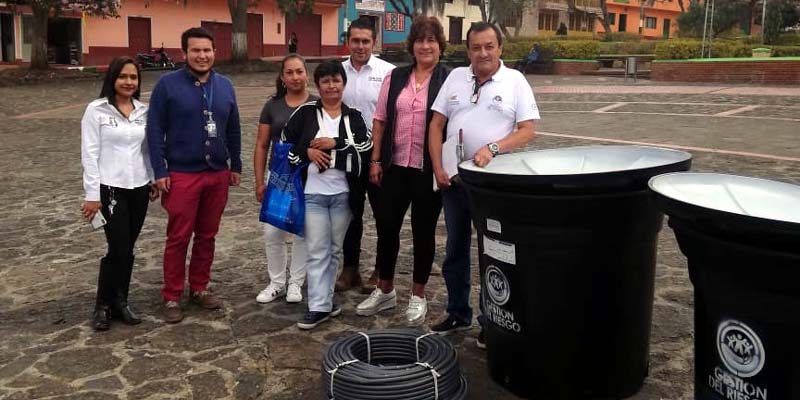 Entrega de ayudas humanitarias en Tibirita y San Antonio del Tequendama