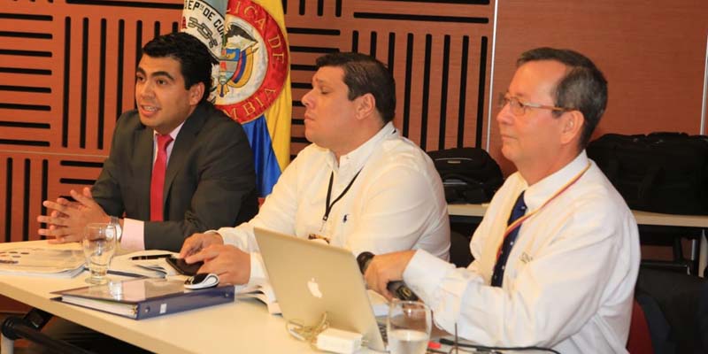 Diputados de Colombia se reúnen en Cundinamarca para articular el modelo de reglamento interno



 









