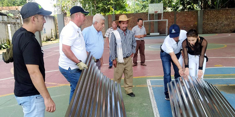 Apoyo a familias damnificadas de La Palma y Viotá





















