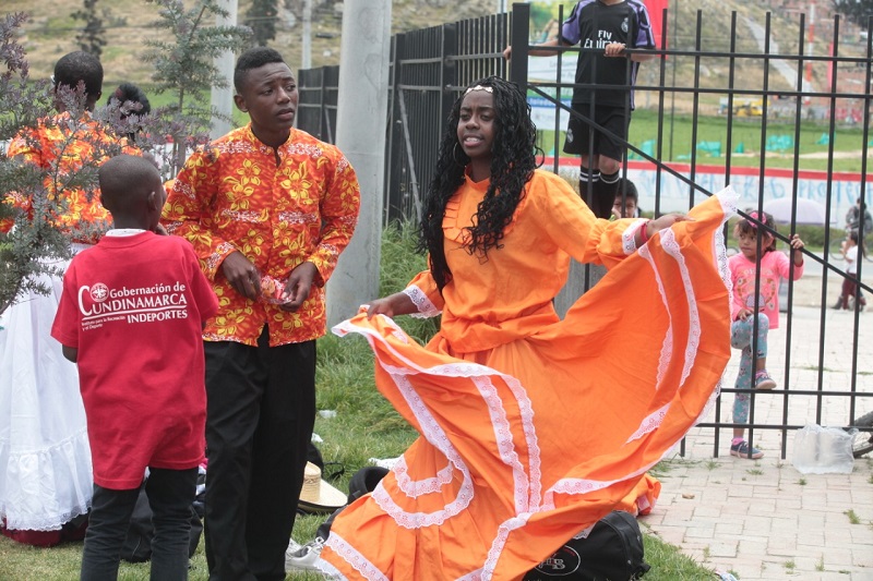Etnia afro podrá acceder a 2.500 créditos condonables de educación superior