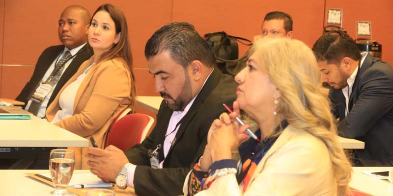 Diputados de Colombia se reúnen en Cundinamarca para articular el modelo de reglamento interno



 










