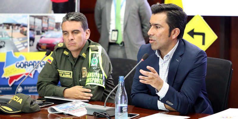 Recursos para señalización vial urbana y rural en 18 municipios


















