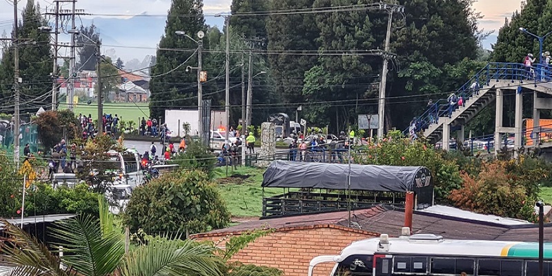 A esta hora se registran bloqueos en diferentes vías de Cundinamarca
