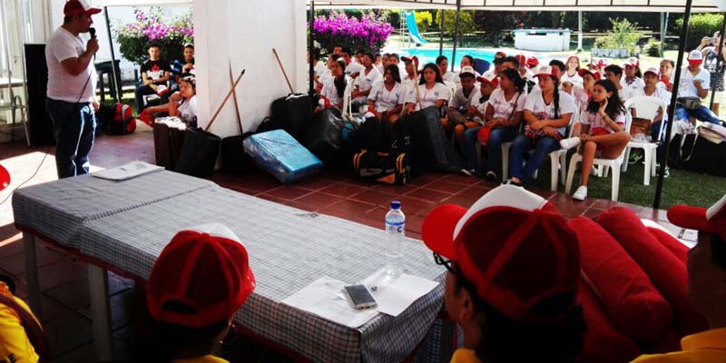 Comenzó el primer campamento de inmersión en inglés 
































