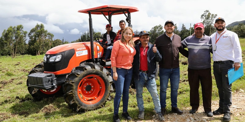 Secretaría de Agricultura realiza acompañamiento a las asociaciones beneficiadas con maquinaria