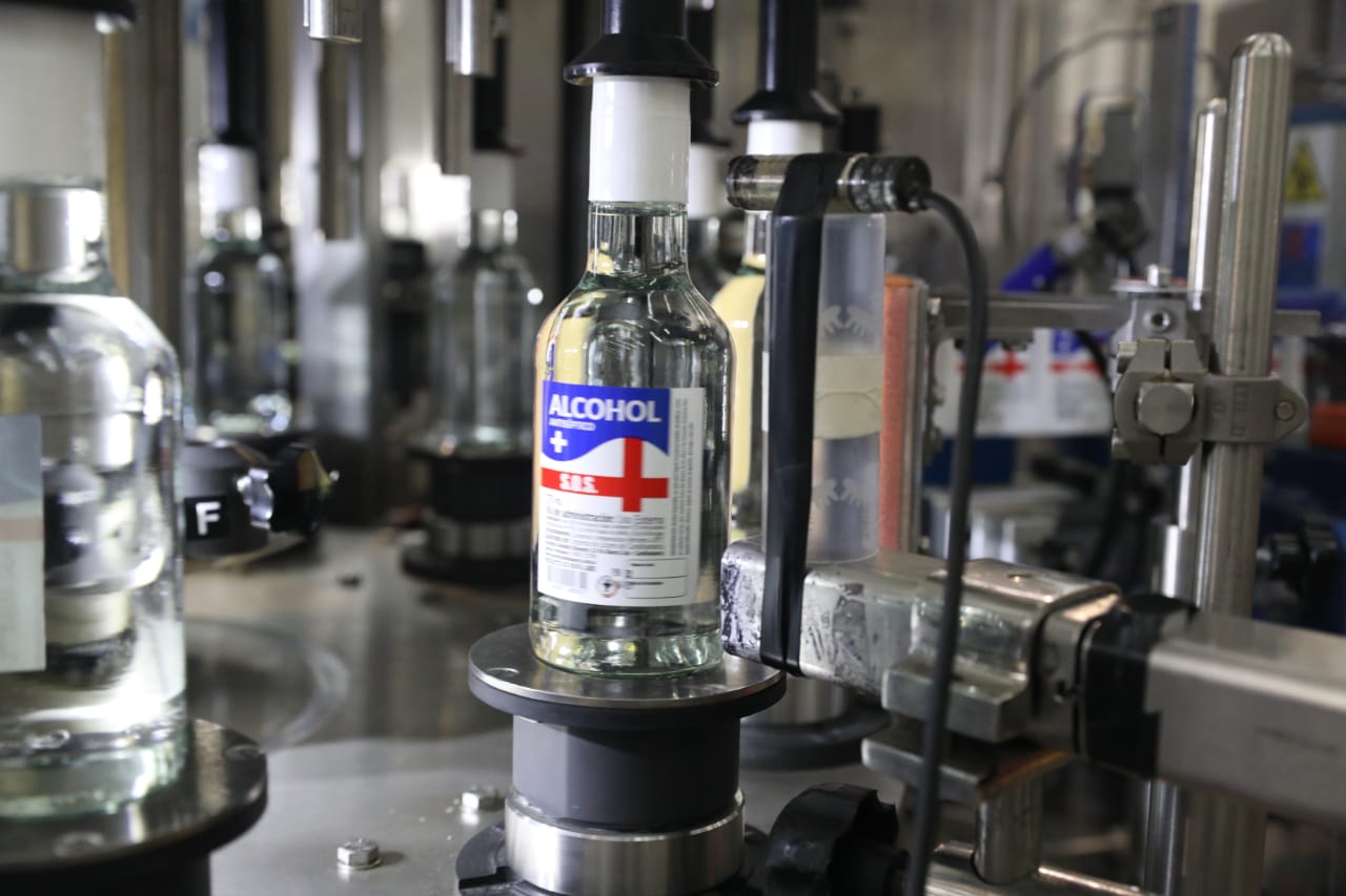 Empresa de Licores de Cundinamarca produce más de 40.000 unidades de alcohol antiséptico por día

 
 




