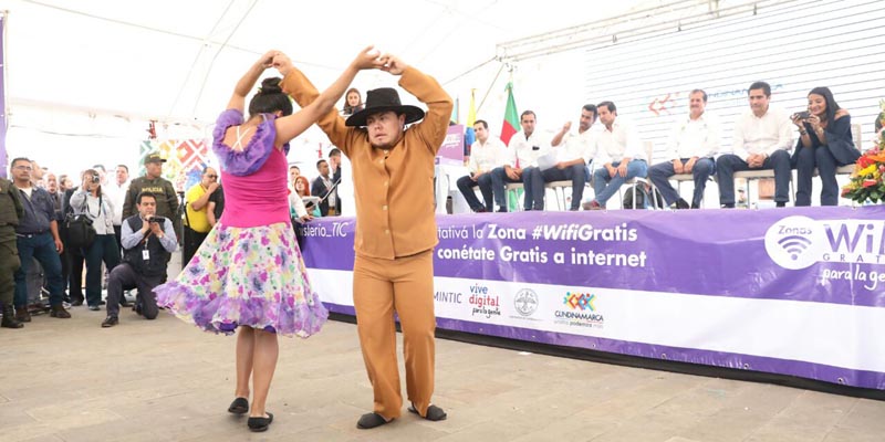 Mega zona Wi-Fi, tabletas y Kiosco Vive Digital para Facatativá
























