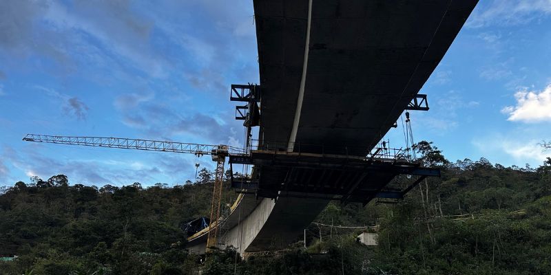 Con una inversión de $91.000 millones avanza en un 87% la construcción del viaducto Los Chorros, en Guayabal de Síquima

