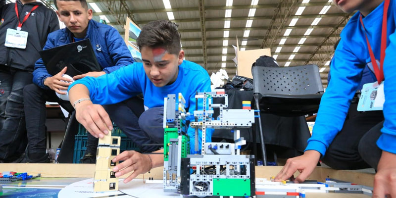 SanRafabots de Tenjo, campeón del Torneo FIRST Lego Leage




