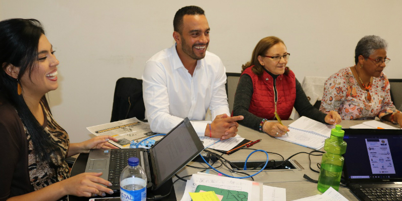 Avanza estudio de la Política Pública de la Felicidad