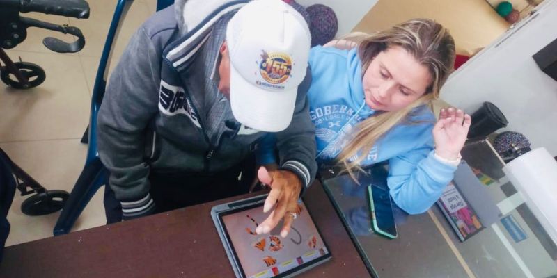 Alfabetización digital en Centros de Protección de la Beneficencia de Cundinamarca promueve inclusión y bienestar
