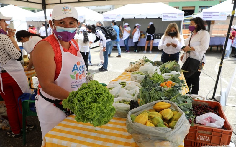 Primera Agroferia Regional y Comercial de Mujer Rural en la Provincia de Rionegro