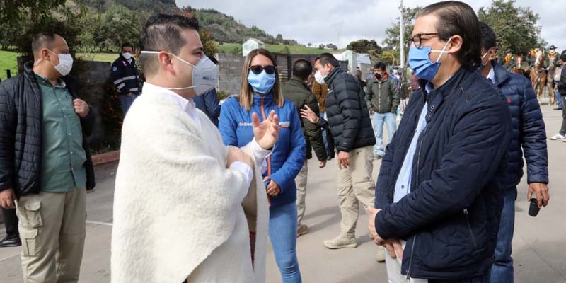 Alcohol y gel antibacterial para los pequeños productores de Cundinamarca