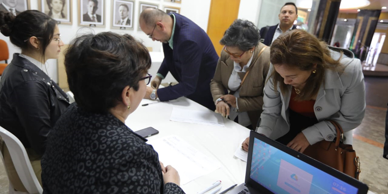 Ceremonia de reconocimientos a las instituciones amigas de la mujer y la infancia

