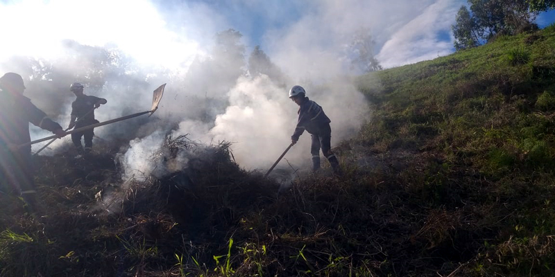 “Cundinamarqueses deben ser vigías para evitar riesgos de incendios en la segunda temporada seca”: Uaegrd































