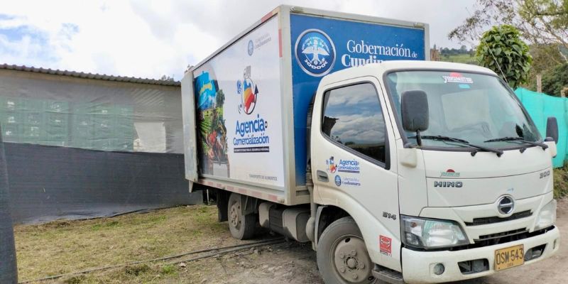 Gobernador Jorge Rey despliega 40 camiones para transportar cosechas de municipios afectados por el cierre de la vía al Llano