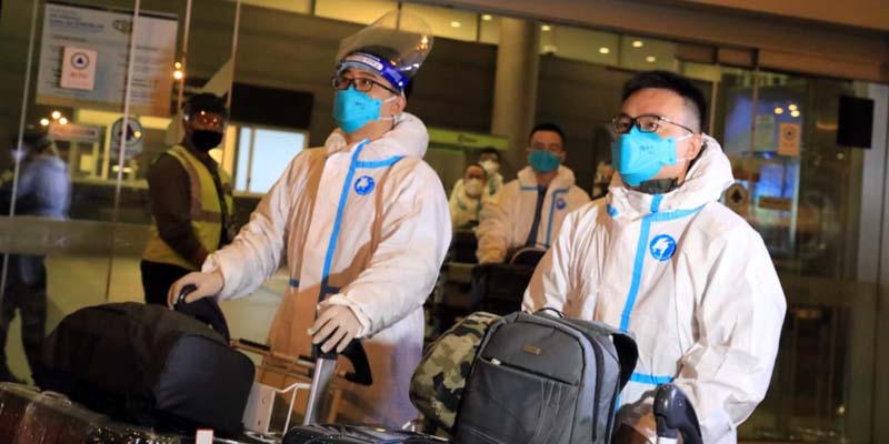 Bajo estrictas medidas de bioseguridad, llegaron a Colombia los ingenieros chinos que construirán 


