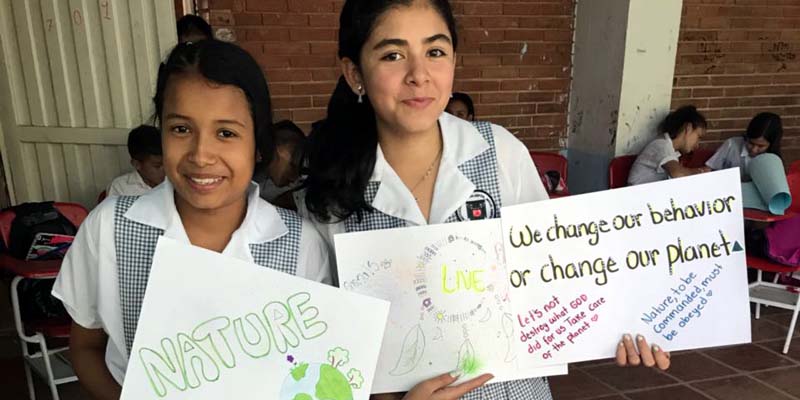 El bilingüismo, una estrategia para mejorar la calidad educativa en Cundinamarca


























































