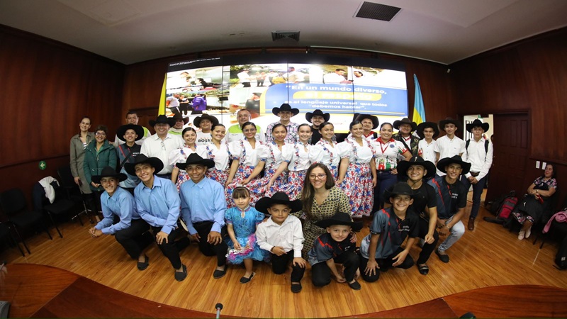 Con música y baile llaneros se rindió homenaje al grupo Merecure de Paratebueno