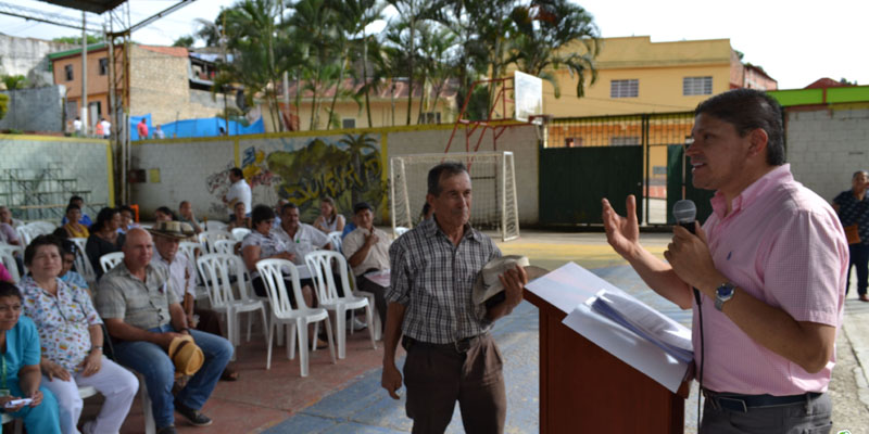 320 HOGARES TITULARON SUS PREDIOS