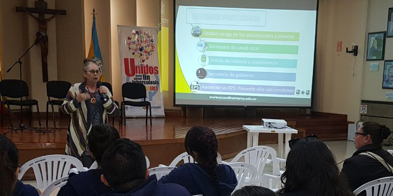 Cundinamarca se prepara para manejo de respuesta inmediata ante VIH y tuberculosis

























































































