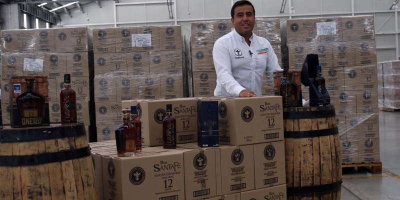 En Estados Unidos ya se puede brindar con Ron SantaFe







