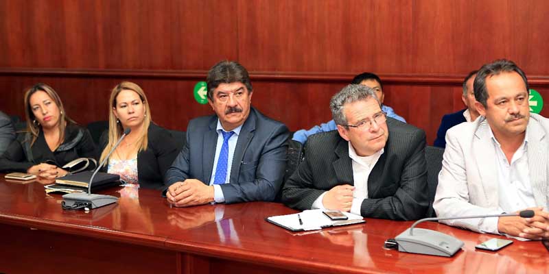 Garantizado el transporte escolar de más de 52 mil estudiantes




























