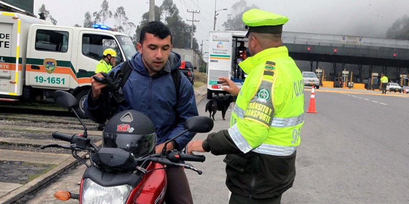 Este puente festivo autoridades de movilidad de Cundinamarca lo acompañan en la vía









