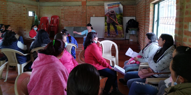 Mujeres rurales de Sesquilé participaron en taller para fortalecer la autoestima